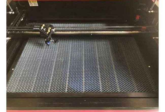 Cortadora y grabadora láser Co2 50x70