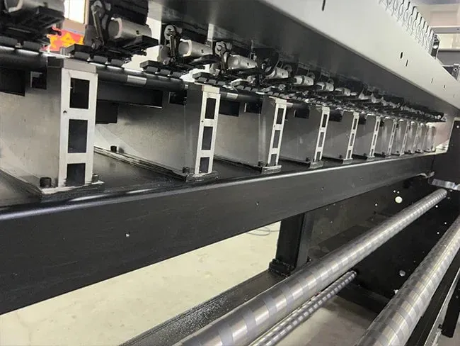 Impresora de sublimación industrial de 1,9m para tejidos de fibra con 24 cabezales Epson I3200A1